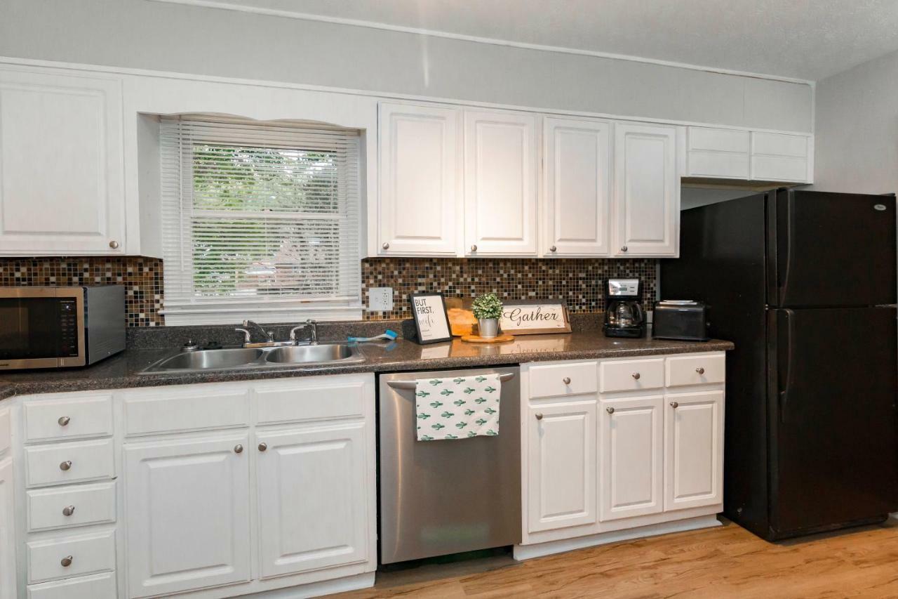 Luxury Home W/Gameroom Kingsizebed Near Six Flags Austell Luaran gambar